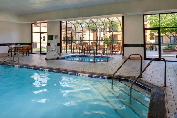 Courtyard by Marriott Des Moines West/Clive image 27