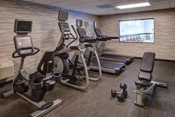 Courtyard by Marriott Des Moines West/Clive image 28